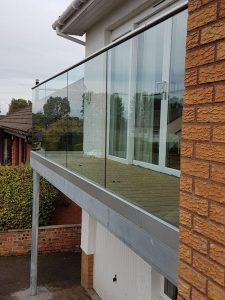 Balcony & glass balustrade