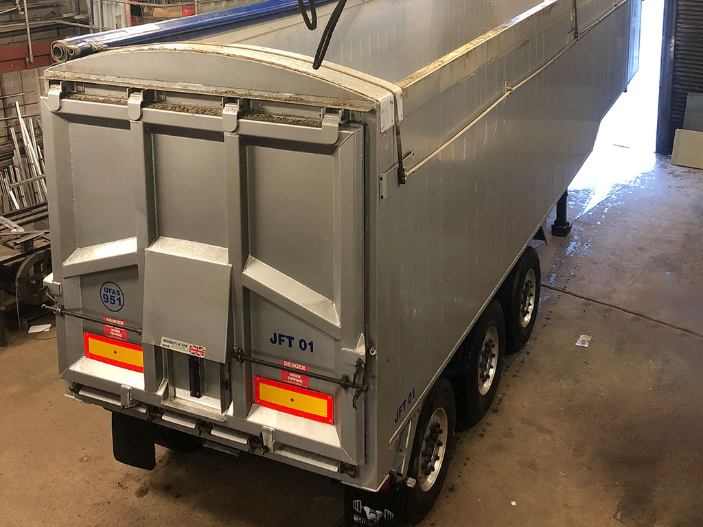 Repair to aluminium tipper trailer body